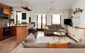 Gdynia Centrum Wyjatkowy Apartament Przy Promenadzie Z Balkonem By Noclegi Renters